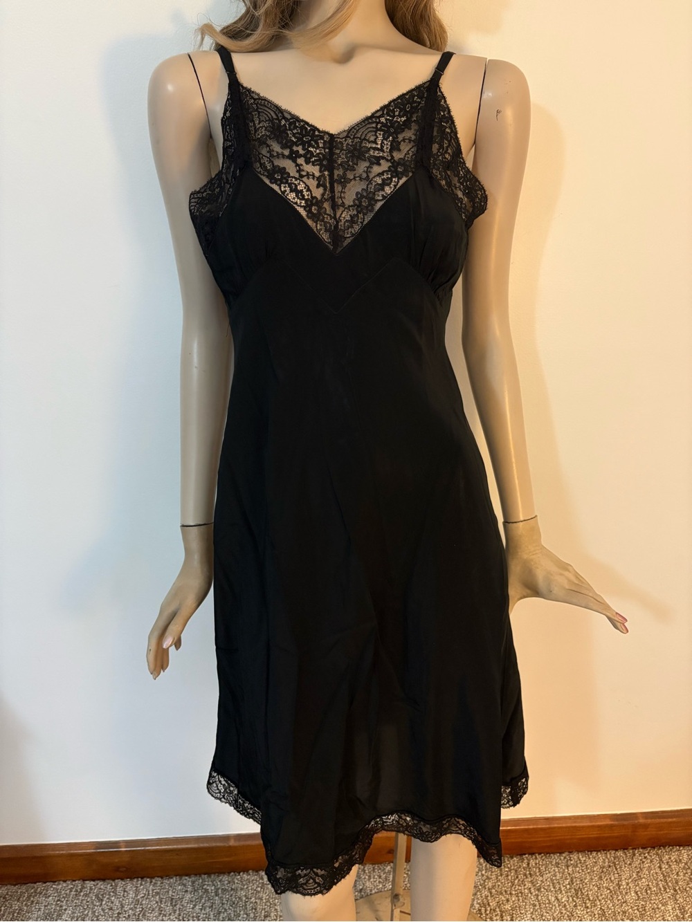 Sultry Vintage 1940s 50s Rare Radelle Lingerie Lace Slip